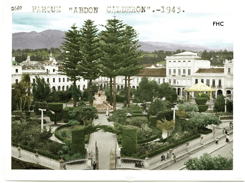 Parque Calderón – A GUIDE TO CUENCA ARCHITECTURE