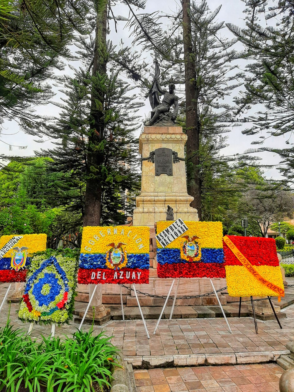 Parque Calderón – A GUIDE TO CUENCA ARCHITECTURE